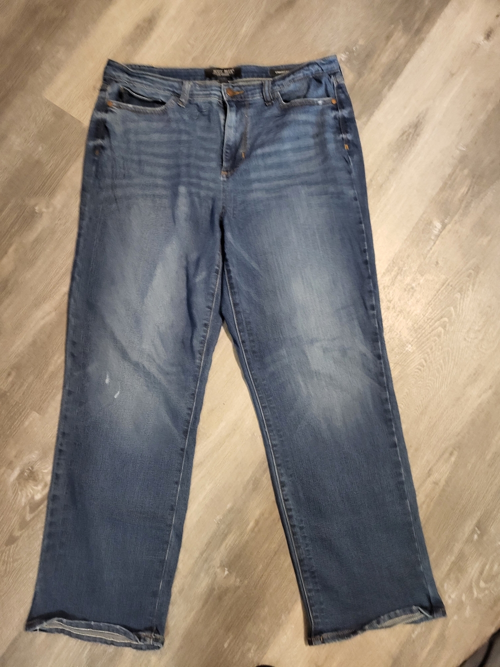 Judy Blue Jeans Womens 11/31 Straight Fit Blue Distressed Denim Mid Rise Relaxed - Picture 1 of 5